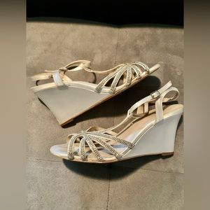 David’s Bridal White Callie Wedge Shoes-Size 8.5